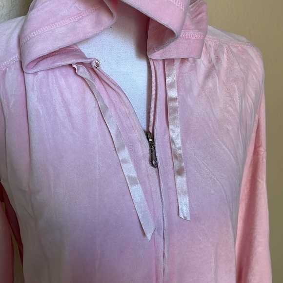 MOtherhood maternity pink velour zip up jacket - Picture 3 of 6